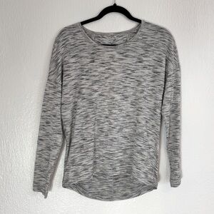 Lululemon long sleeve gray top size 6
